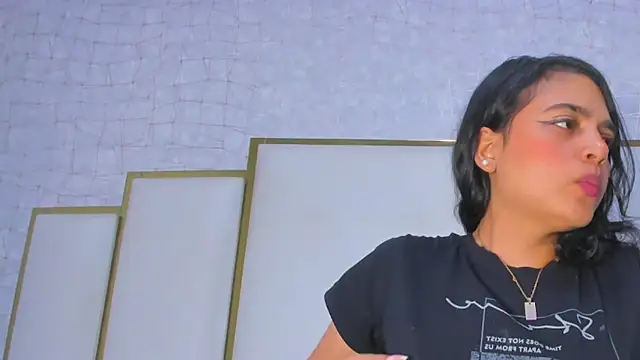 thalia888  online show from December 20, 7:50 pm