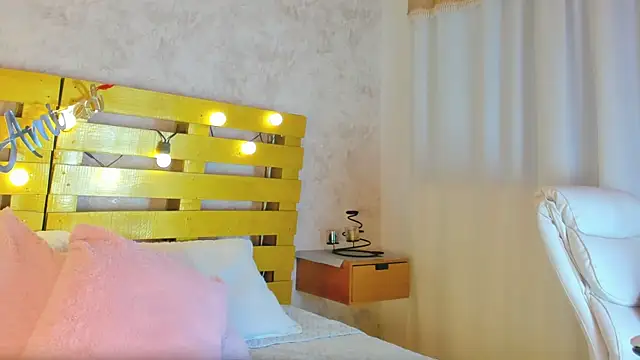 thalia888  online show from September 26, 7:10 pm