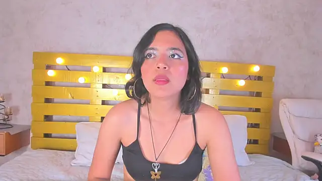 thalia888  online show from October 4, 7:15 pm