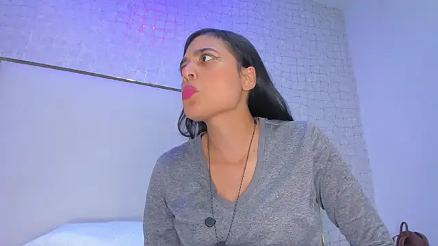 thalia888  online show from March 19, 7:03 pm