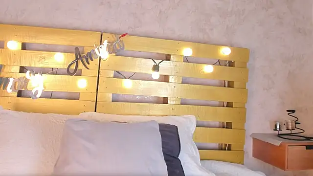 thalia888  online show from September 24, 7:09 pm