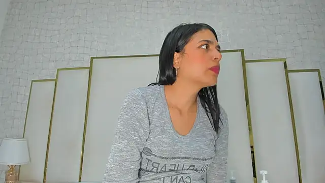 thalia888  online show from March 26, 7:01 pm