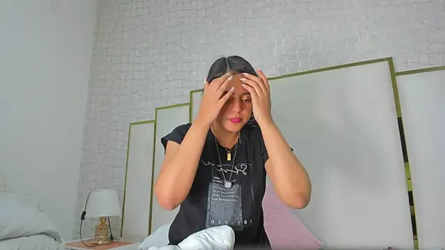 thalia888  online show from January 13, 7:18 pm