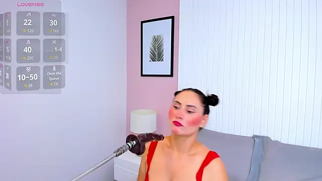 Snapshot of lauren_stone_ chatting on June 26, 7:20 pm lauren stone online show from June 26, 7:20 pm