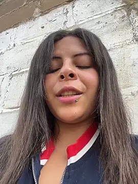 MiaCollinssx online show from January 6, 5:39 pm