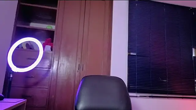 MiaCollinssx online show from April 10, 2:57 pm