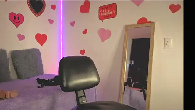 MiaCollinssx online show from February 13, 1:22 pm