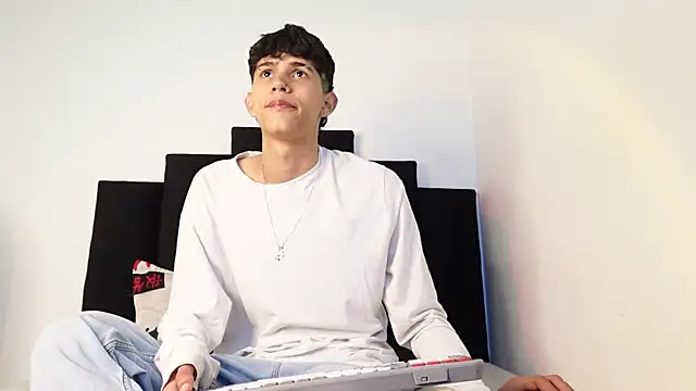 alexmark  online show from November 6, 1:37 pm