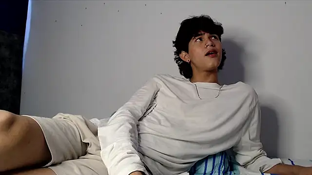 alexmark  online show from May 26, 5:22 pm
