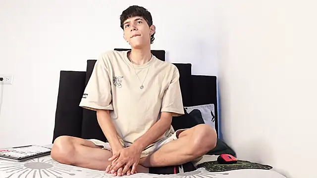 alexmark  online show from October 24, 1:43 pm