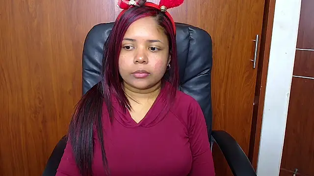 melikaronit2 online show from December 4, 5:56 pm