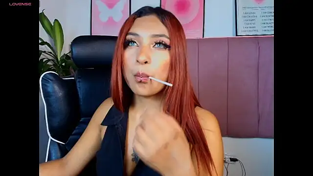 Naiaa Cruz online show from March 10, 7:40 pm