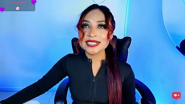 Naiaa Cruz online show from May 21, 7:44 pm