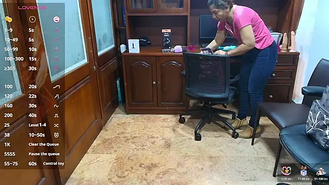 SexyRachel  online show from December 17, 12:10 pm