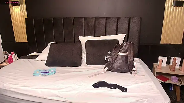 Snapshot of SexyRachel_ chatting on October 1, 11:58 am SexyRachel online show from October 1, 11:58 am