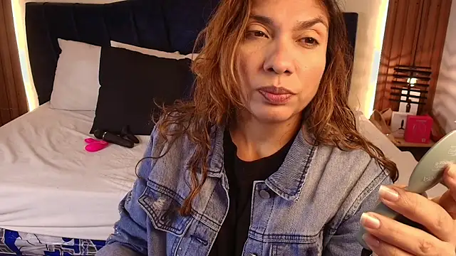 SexyRachel  online show from March 24, 12:05 pm