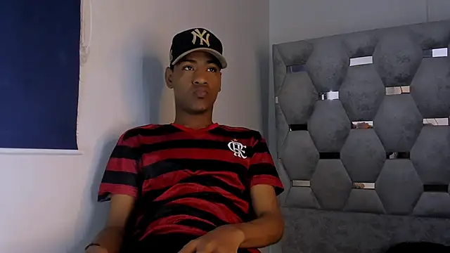tiago xxx  online show from October 20, 8:09 pm