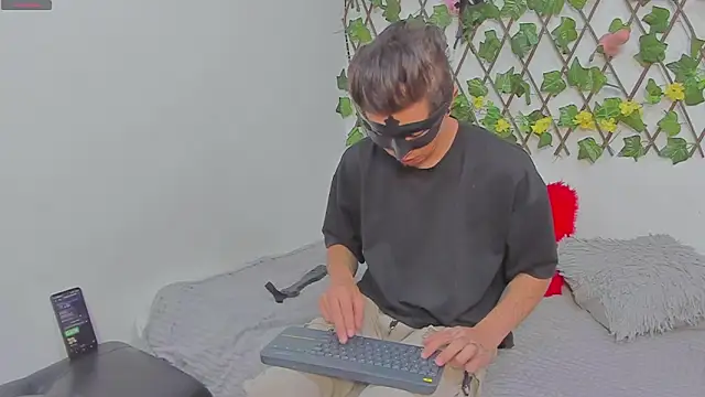 COUPLE25 33 online show from February 11, 10:59 am