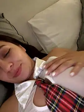 caronicole77 online show from November 28, 5:18 am