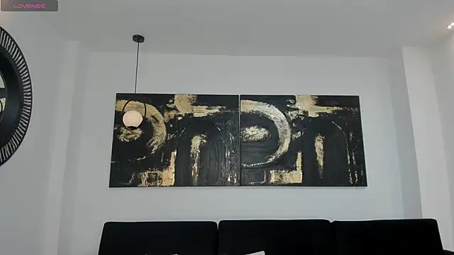 LeahNovac online show from November 26, 11:21 am