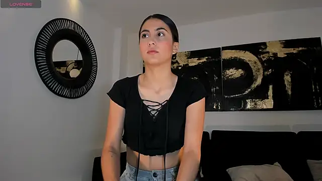 BonnyRose online show from December 5, 7:55 pm