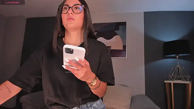 BonnyRose online show from November 14, 7:50 pm