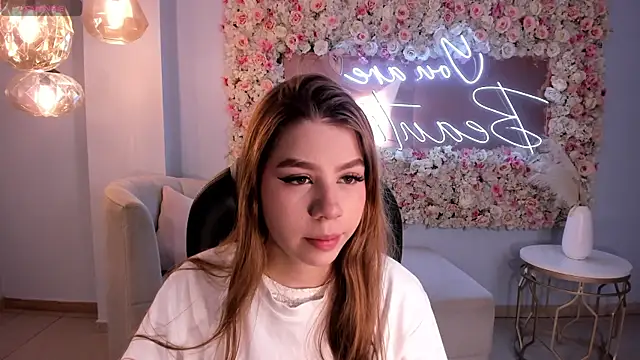 TiffannySins online show from March 27, 4:10 am