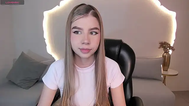 TiffannySins online show from July 16, 3:14 am