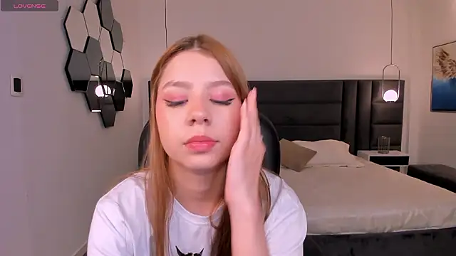 TiffannySins online show from February 28, 3:06 am