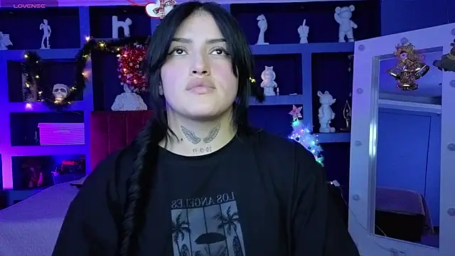 sari belle online show from December 19, 8:55 pm