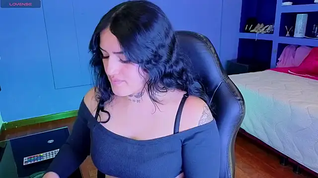 sari belle online show from November 17, 8:24 pm