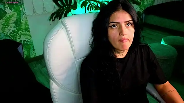 sari belle online show from September 27, 9:32 pm