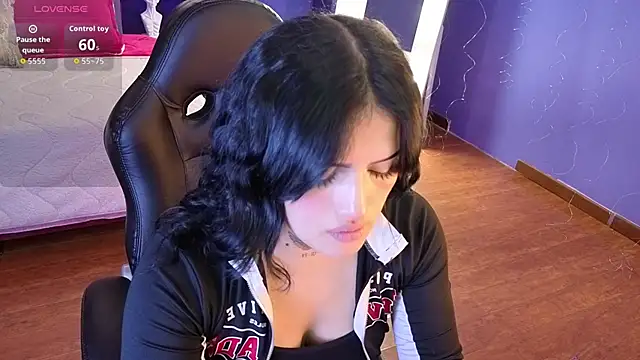 sari belle online show from November 24, 8:53 pm