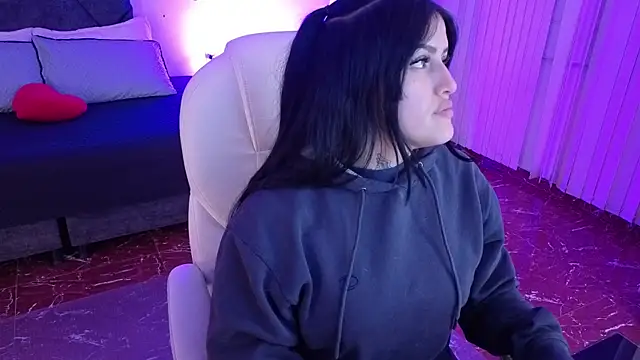 sari belle online show from January 12, 8:15 pm