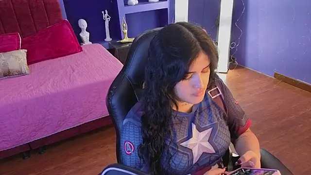 sari belle online show from December 4, 9:03 pm