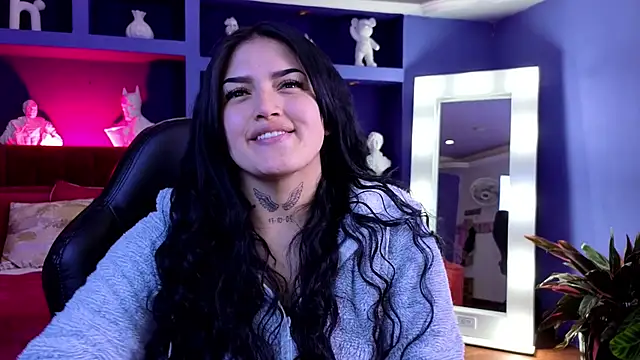 sari belle online show from September 13, 9:15 pm