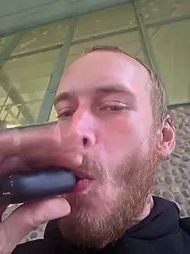 Snapshot of Leshok chatting on November 14, 11:08 pm Leshok online show from November 14, 11:08 pm