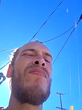 Snapshot of Leshok chatting on November 7, 7:18 pm Leshok online show from November 7, 7:18 pm