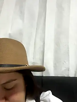 Leonis 0 online show from October 18, 2:46 am