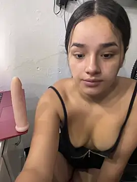 Luciaparker03 online show from February 25, 3:34 pm