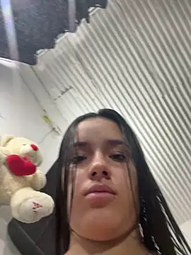 Luciaparker03 online show from May 6, 3:27 pm