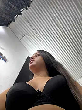 Luciaparker03 online show from December 19, 3:25 pm