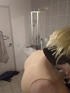 rivocumslut online show from October 4, 11:45 am