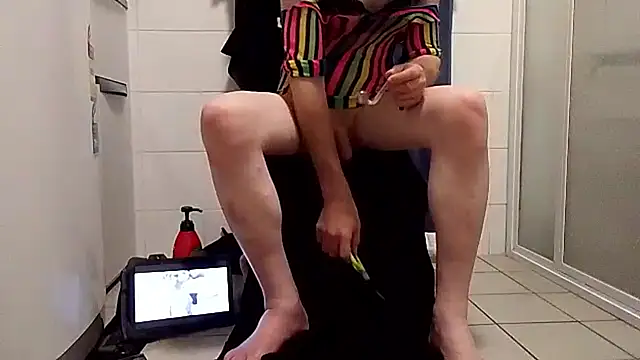 rivocumslut online show from April 28, 7:07 pm