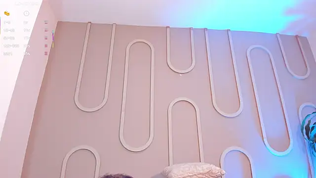 Snapshot of _miss_mia chatting on June 30, 11:54 am miss mia online show from June 30, 11:54 am
