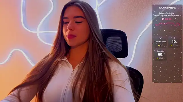 Snapshot of evapuffy chatting on November 18, 10:18 am evapuffy online show from November 18, 10:18 am