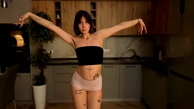 Anny Molly online show from February 18, 6:11 am