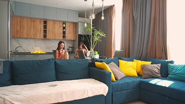 Anny Molly online show from September 11, 6:35 am