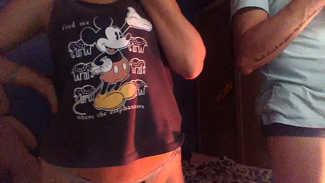 bonnieclydeeee online show from November 19, 2:11 am