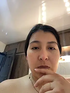 evelyn 1702 online show from July 14, 7:42 pm